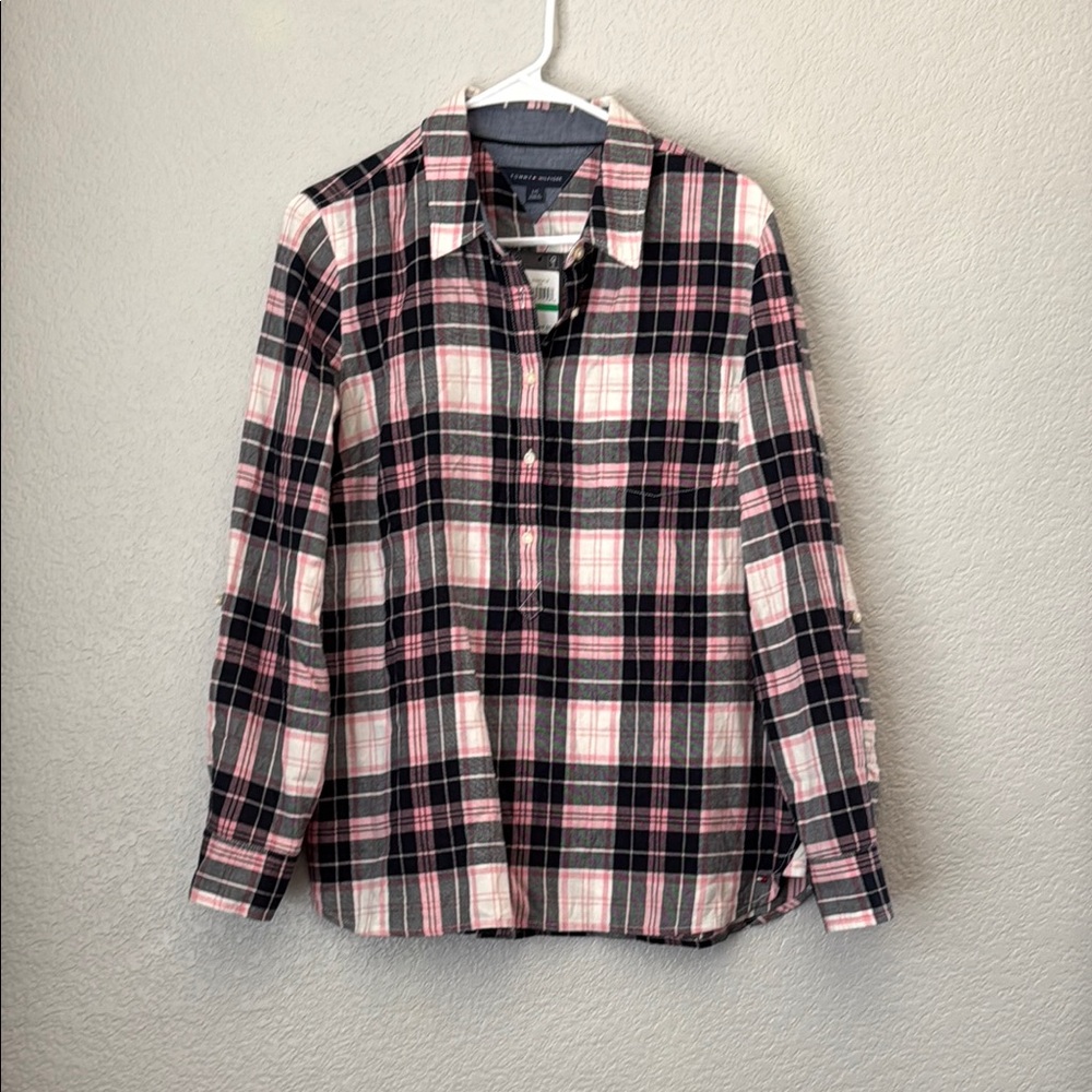 Tommy Hilfiger Pink and Blue Shirt Size Large With buttons quarter